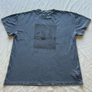 Abercrombie & Fitch Men's XL Navy NYC Skyline Graphic Relaxed Fit Soft Tee